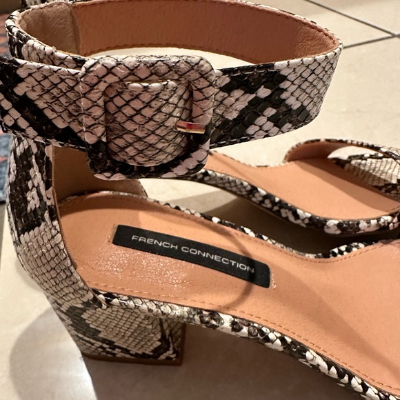 Like new French connection heels - Picture 9 of 11